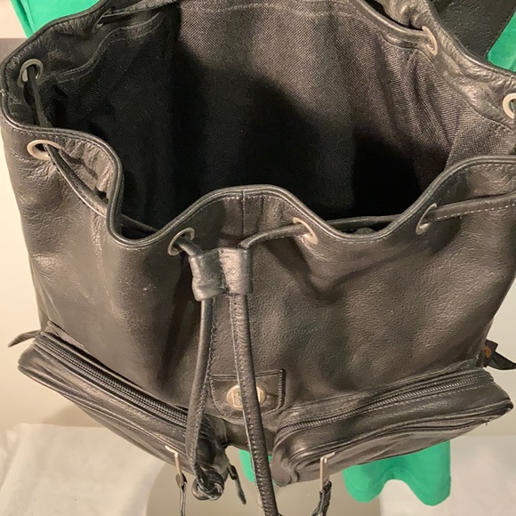 Backpack - Picture 6 of 9